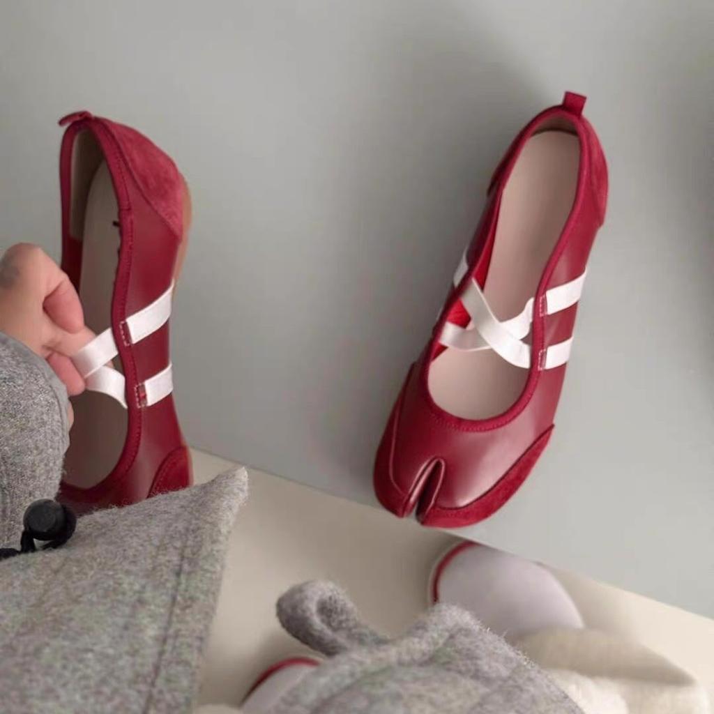 Nowe super miękkie skórzane czerwone buty baletowe z rozdzielonym palcem u nogi, buty Mary Jane, damskie buty na płaskiej podeszwie
