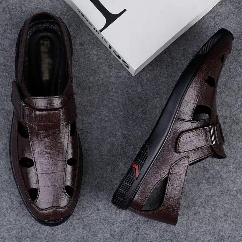 Sandals Men's 2025 Summer New Soft Leather Men's Casual Hollow Leather Shoes Non-slip Hole Men's Shoes Soft-soled Leather Sandals