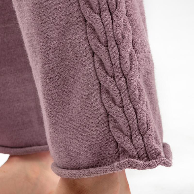 Laid-back Loose Pullover Sweater Set for Women's Autumn and Winter, Simple Wide-leg Pants, Stylish Knitted V-neck Two Sets