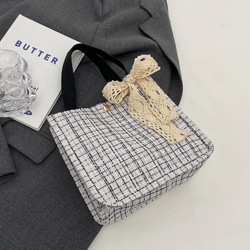 Large Capacity Canvas Bag for Women Japanese Ins Class Commuting Shoulder Bag Summer Versatile Souvenir Handbag