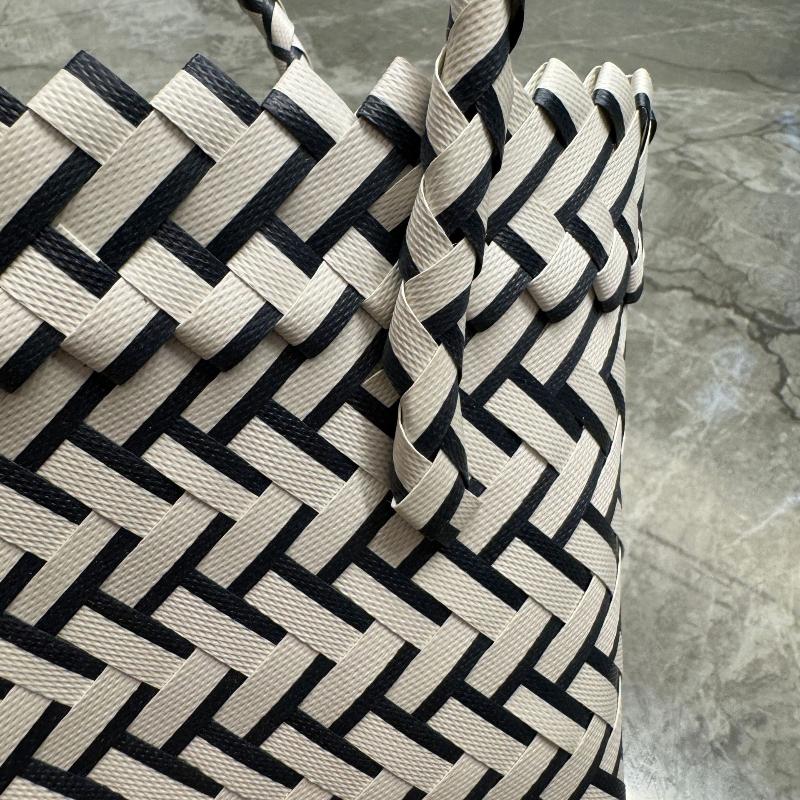 Elegant Bowknot Accent Basket for Weddings Holiday Gatherings and Travel Uses