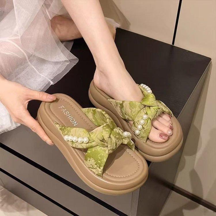 Cool Slippers Women's Summer Outer Wear 2025 New Thick-soled Casual Beaded Sandals Fashionable Versatile Chinese Style One-word Drag