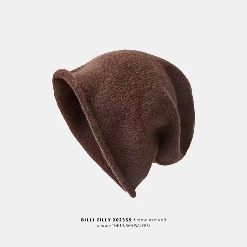 Women's Large Head Beanie: Autumn/Winter Breathable Loose Knit Hat for a Slimming Look.