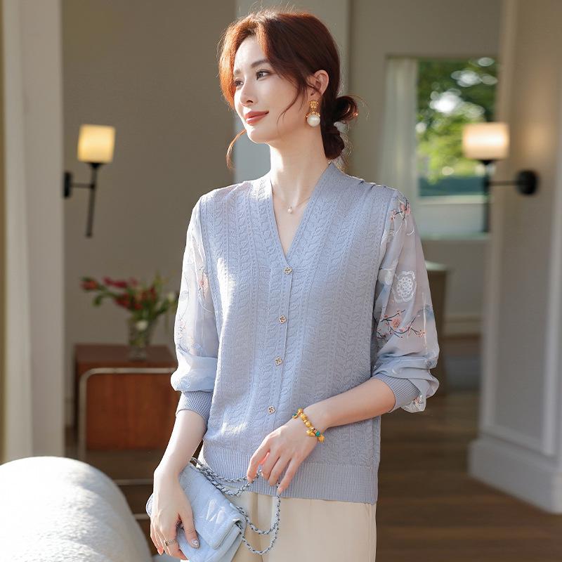 

Spring V-Neck Knit Top with Gauze Sleeves for Middle-Aged & Elderly Women 120 (130-155 lbs) синій