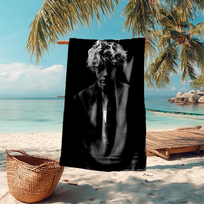 Beach Towel with Evan Peters2 Pattern - soft,absorbent,machine washable Lightweight&Modern,swimming,Travel Essentials