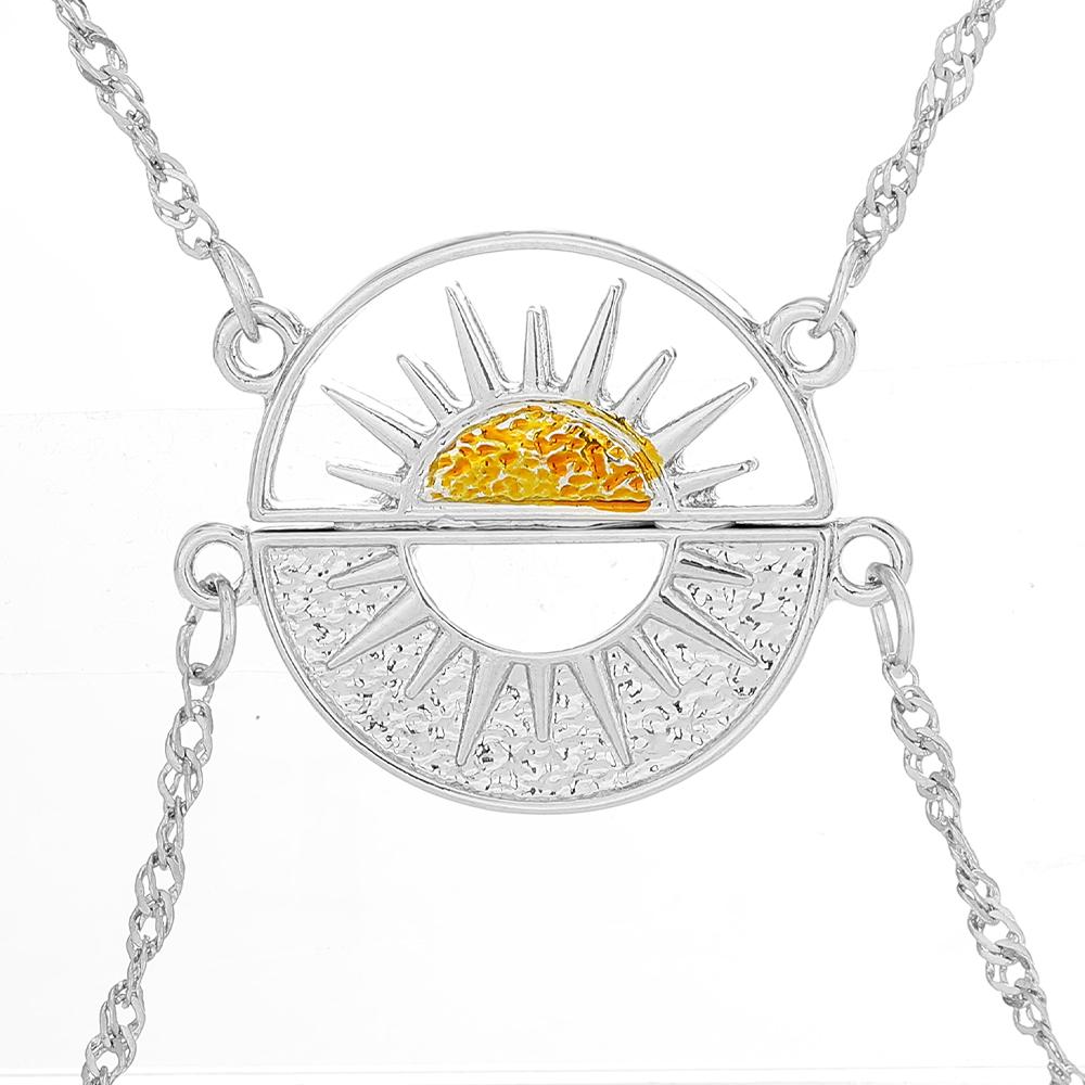 

2Pcs/Set Funny Sun Totem Puzzle Best Friends Round Pendant Necklace BFF Friendship Jewelry Gift 50cm