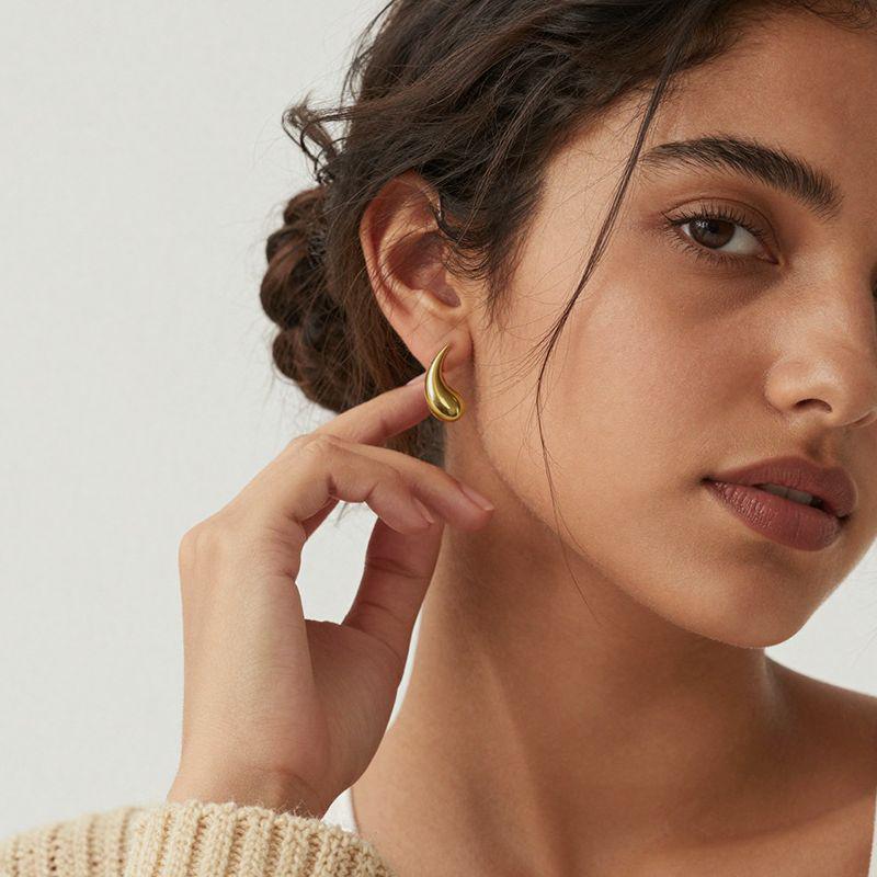 18K Gold-Plated Water Drop Smooth Earrings - High-End Stainless Steel Studs