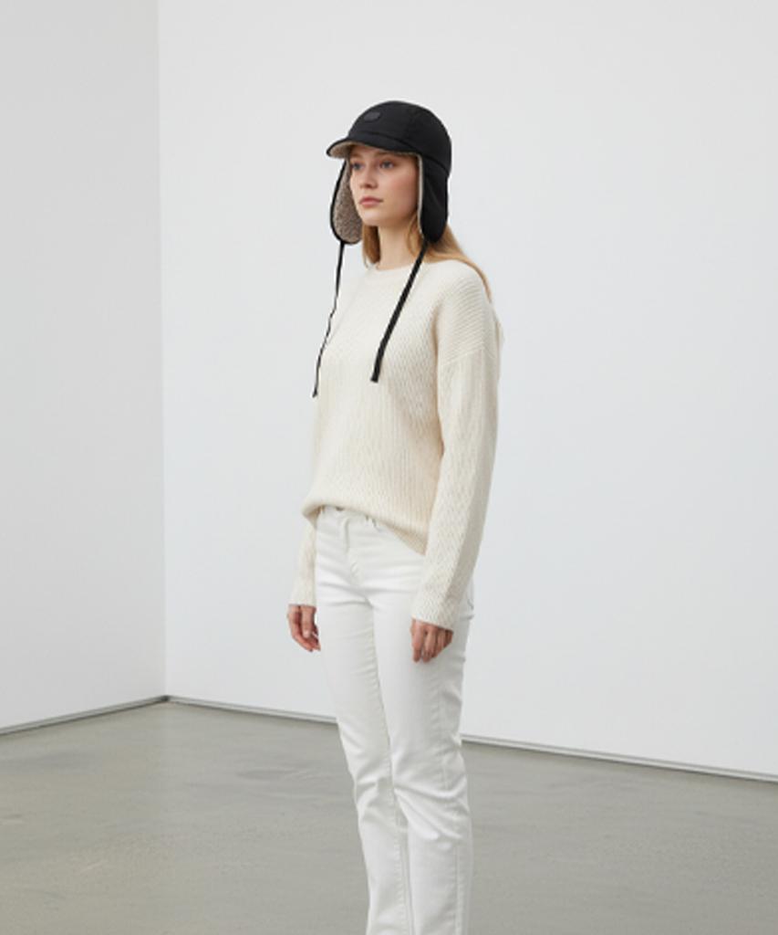 Yunibeosyeolkemiseuteuli Retro Poly Black Earflap Cap