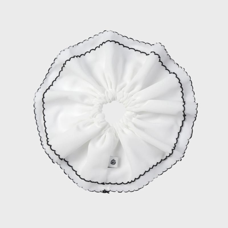 

Eireve ПИКОТ ШИФОНОВАЯ ОБОРОЧКА СКРАНЧИ (ЧЕРНЫЙ) black