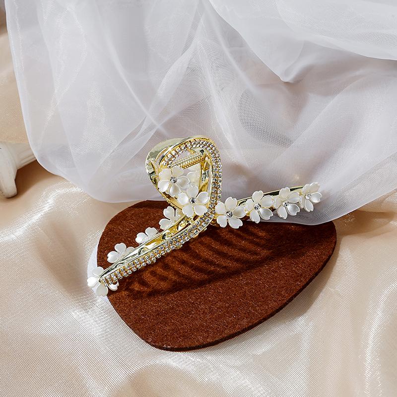 Rose Flower Shark Clip, Mori Shell Flower Leaf Diamond Pearl Gentle Shark Clip Backhead Grab Clip