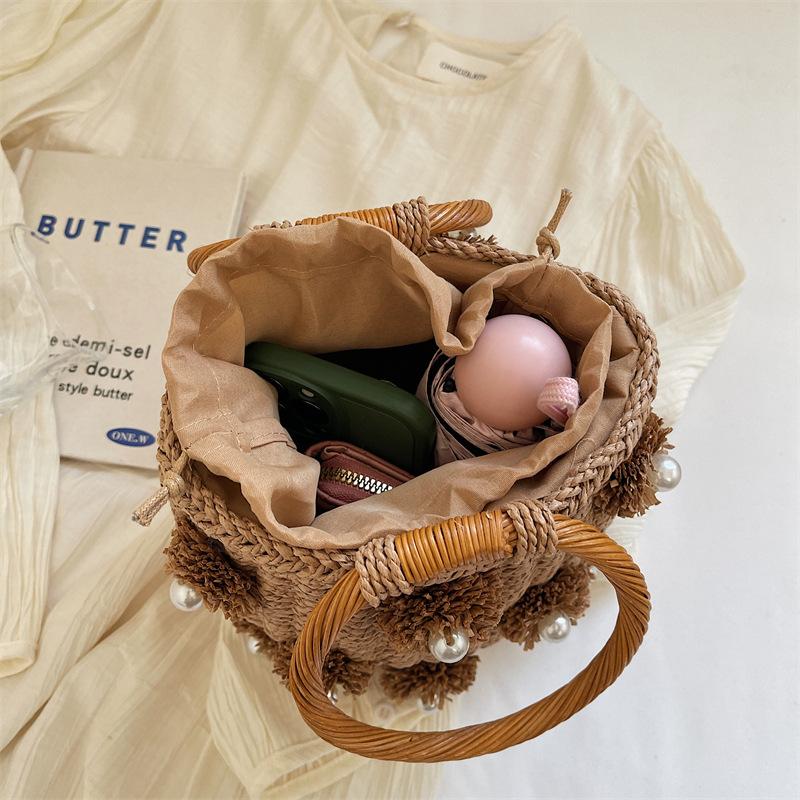 Ladies' Handbag Small Fresh Three-dimensional Flower Pearl Decoration Ring Hand-held Basket Style Women's Handbag Beach Vacation Style Woven Bag