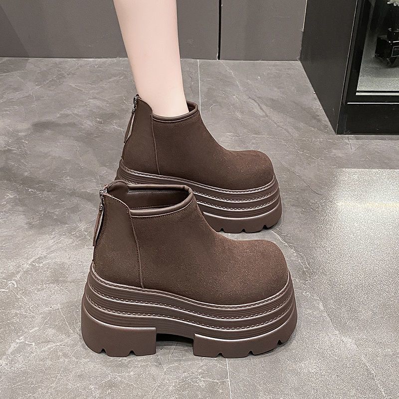 Non-slip casual muffin bottom women's short boots 2025 autumn and winter new small popular thick-soled Martin boots women