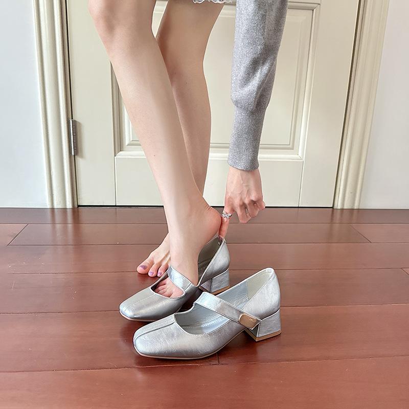 

French square head light mouth single shoes women s new spring and autumn white medium thick heel versatile word with Mary Jane shoes women 39