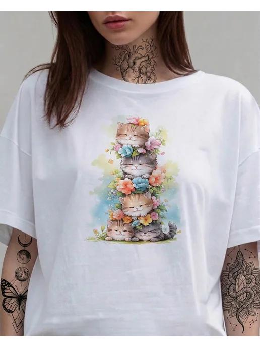 Summer T-shirt with a cat print M