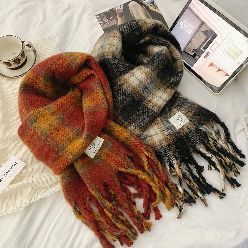 Macaron plaid scarf women's winter thickened warm seahorse hair Korean atmosphere fringed scarf