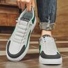 Frühlings- und Herbstschuhe für Herren Atmungsaktive Vielseitige Board-Schuhe Ein Pedal Einfacher Trend Studentenschuhe Freizeitschuhe Weiche Sohle Arbeitsschuhe