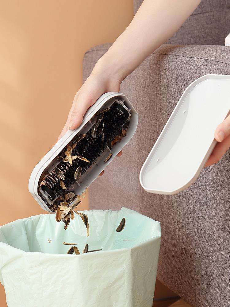 Pet Hair & Lint Remover Roller: Handheld, Reusable, Sticky Roller for Clothes & Dust Removal