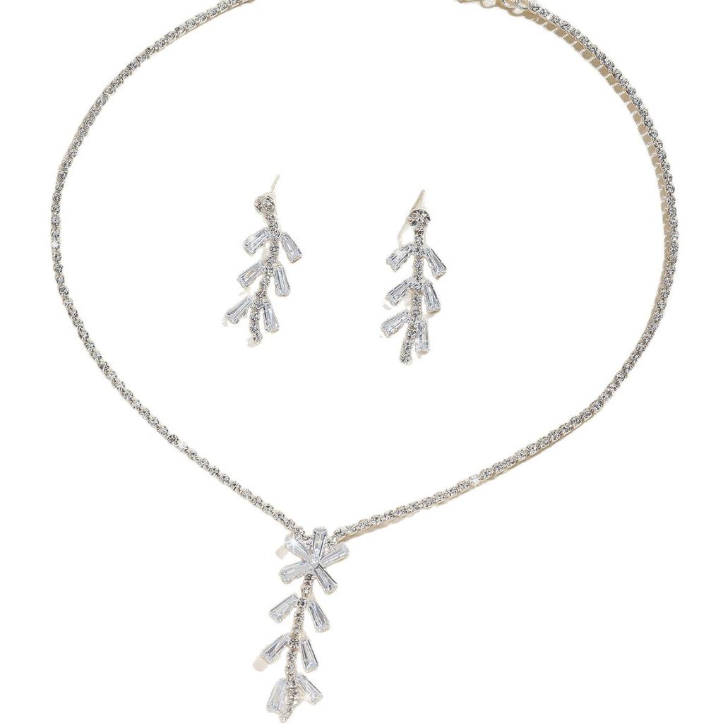 Best-Selling Engagement Bride's Leaf-Shaped Zinc Alloy Necklace and Earrings 2-Piece Set