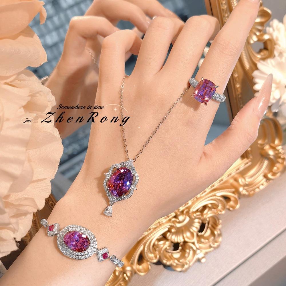 

Элегантный Женский Набор Украшений Сухая Роза Подвеска на Цепочке Кольцо с Александритом Браслет с Высокоуглеродным Алмазом