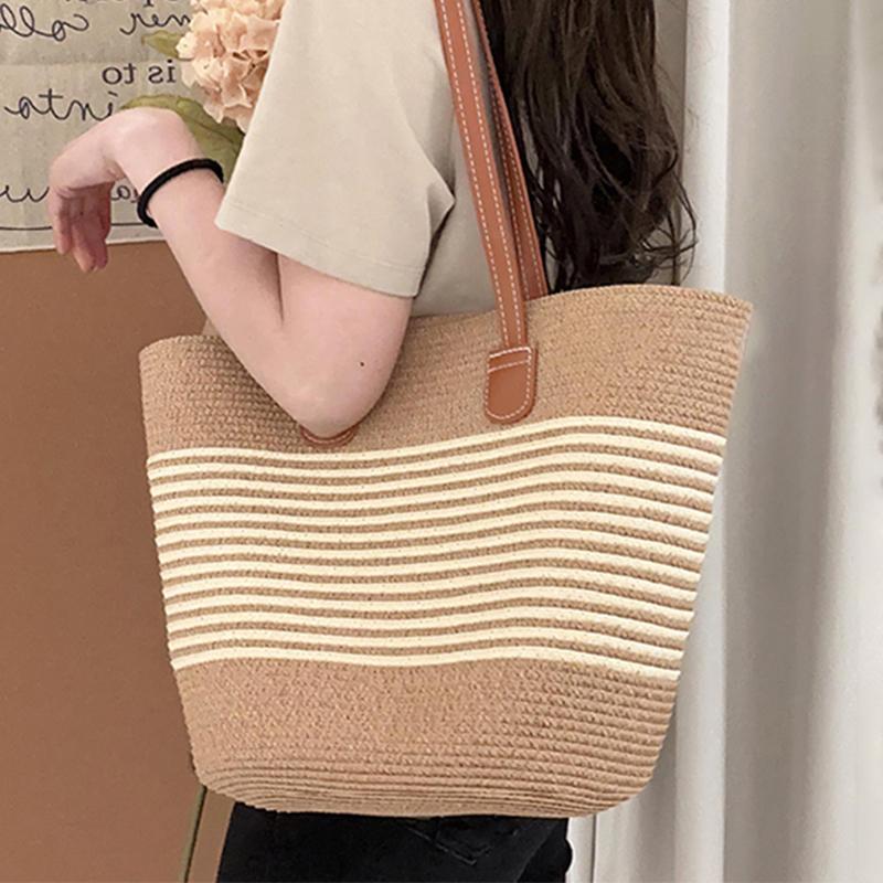 Seaside Vacation Beach Bag Women's New Summer Woven Shoulder Bag Large Capacity Underarm Straw Bucket Bag