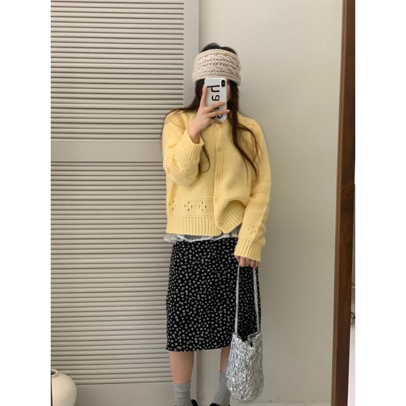 Spring and Autumn New Crew Neck Hollow Knitted Cardigan Top Women's Sweet Lazy Wind Jacket Single-breasted Jacket Tide
