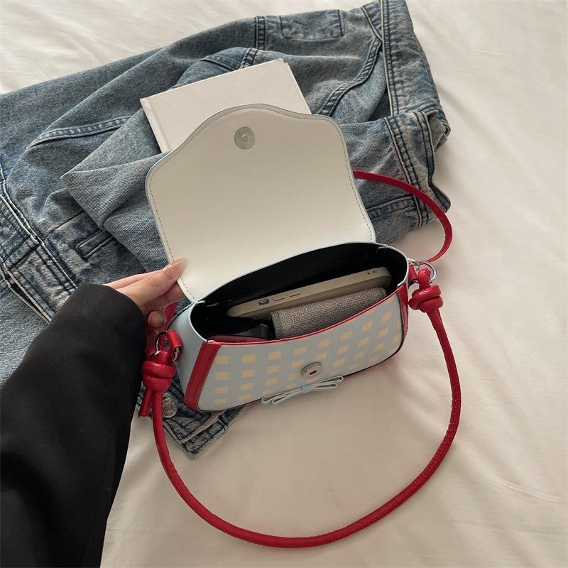 Women's Bag New Fashionable Versatile Commuting Daily Casual Sweet and Cute Shoulder Messenger Bag