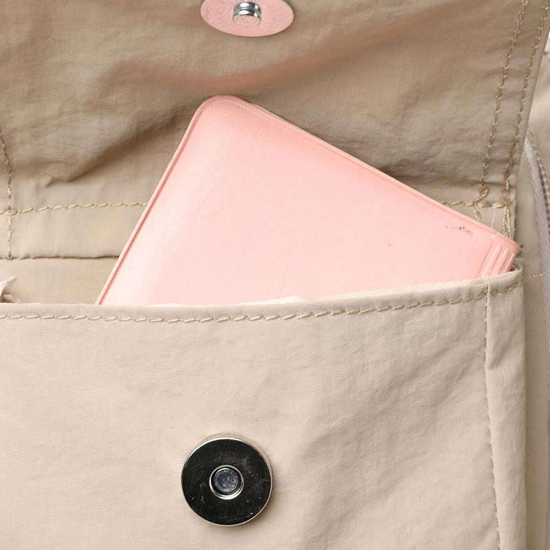 Sac Carré Petit en Nylon Imperméable Sac Léger pour Téléphone Portable pour Femmes Sac Bandoulière Commuter Multi-Poches