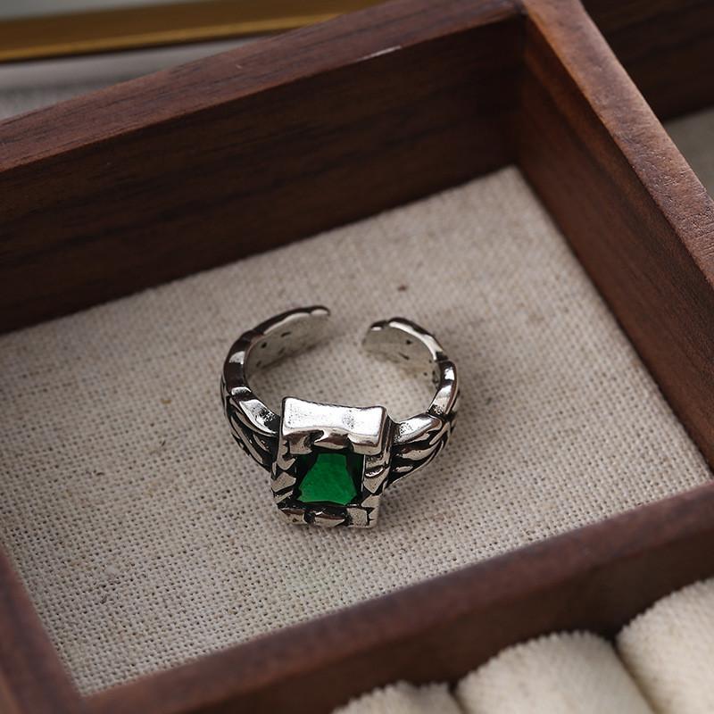 

Уникальное и стильное женское медное кольцо с зеленым цирконом, с ретро геометрической формой, идеально подходящее для любого случая.