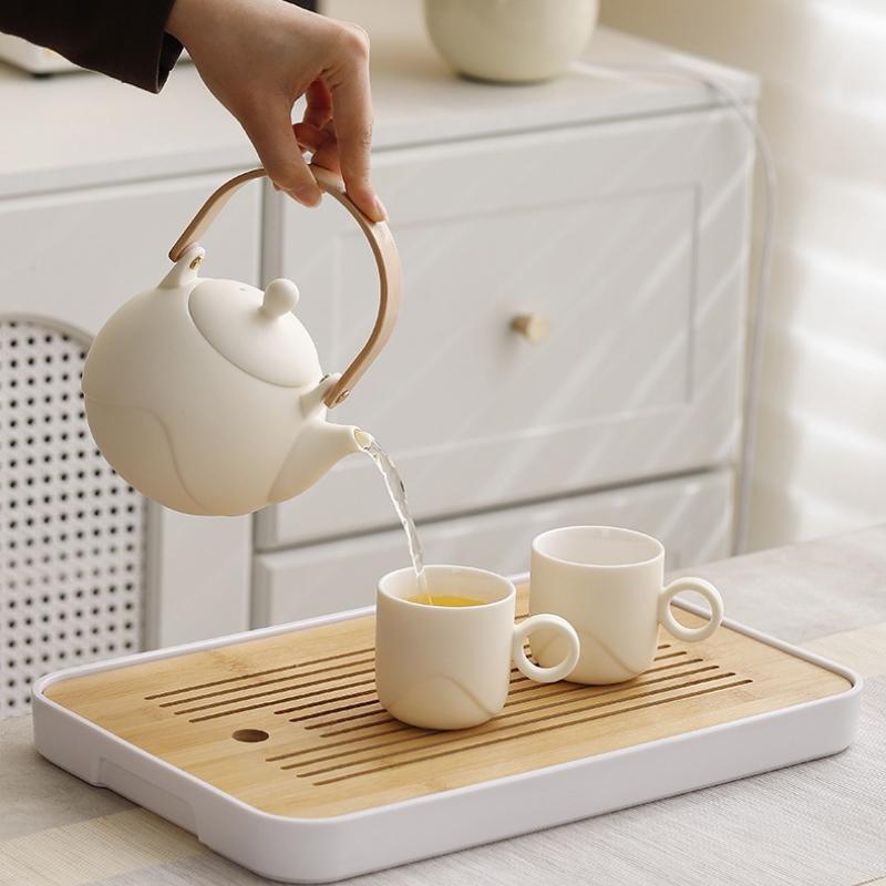 Modern Chinese Tea Set, 600ml Ceramic Beam Teapot with Stainless Steel Infuser and 6 Cups, Bamboo Handle Matte Teapots Hot Tea for Home Party