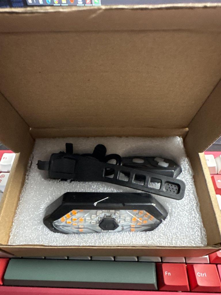 USB Rechargeable Bicycle LED Turn Signal Tail Light with Horn, Waterproof for Night Riding