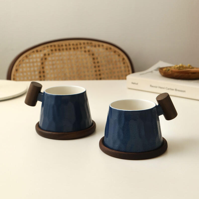 200ml Tassen- und Untersetzer-Set für 2