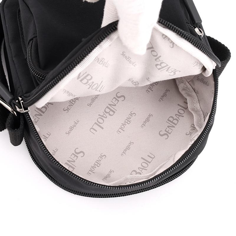 Simple Commuter Women's Bag Lightweight and Compact Multi-layer Nylon Cloth Coin Purse Portable Shopping Commuter Women's Crossbody Bag