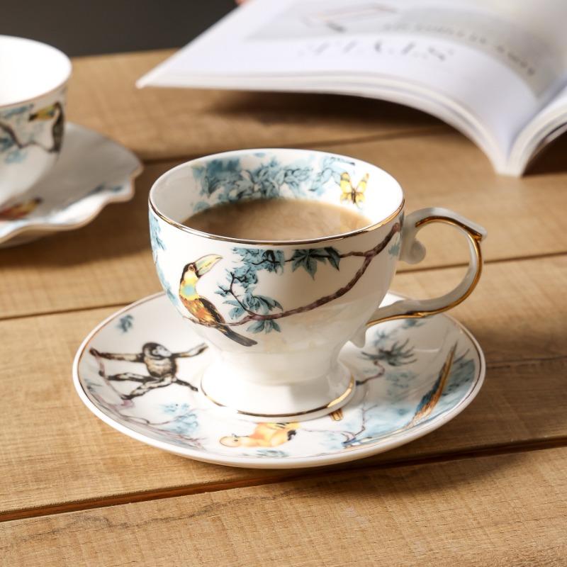 200ml Keramik Blumen Vögel Kaffeetasse Untertasse Sets Keramik Schwarztee Tasse Untertasse Nachmittagstee Paar Untertassen Wasserbecher Hausgeschenk