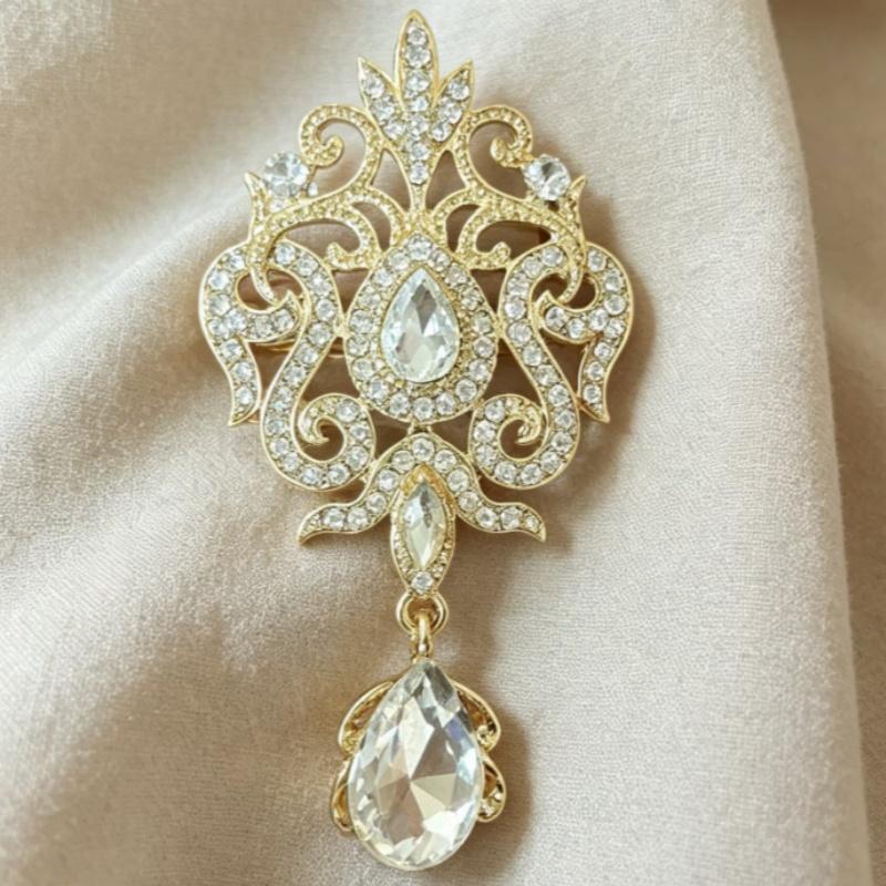 Chic Vintage Crystal Brooch Gold Silver Color Delicate Lapel Pin for Women Date Outfit Wedding Banquet Dress Matching