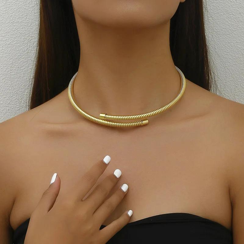 Übertriebene Kreative Persönlichkeit Verstellbare Offene Kragen Choker für Frauen Charme Geometrisch Dehnbares Halsketten Schmuck Zubehör