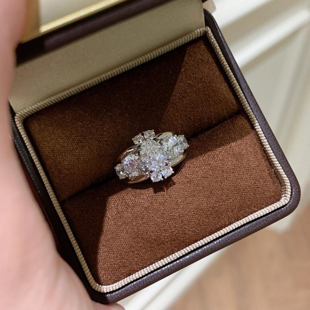 Vintage Old Money Wind French Heavy Industry Flash Pigeon Egg Ring Fashion Light Luxury Cross Diamond Ring Women adjustable opening