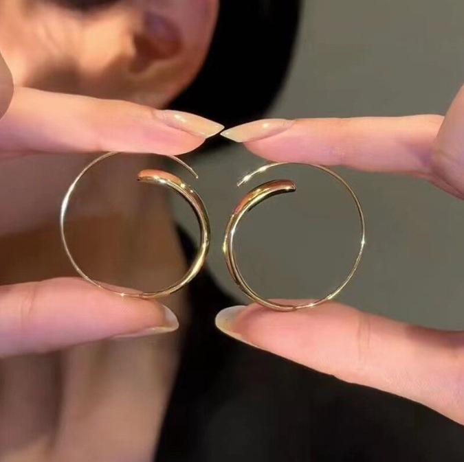 Bold Metal Circle Stud Earrings for Women – Statement Ear Cuff Hoop Jewelry