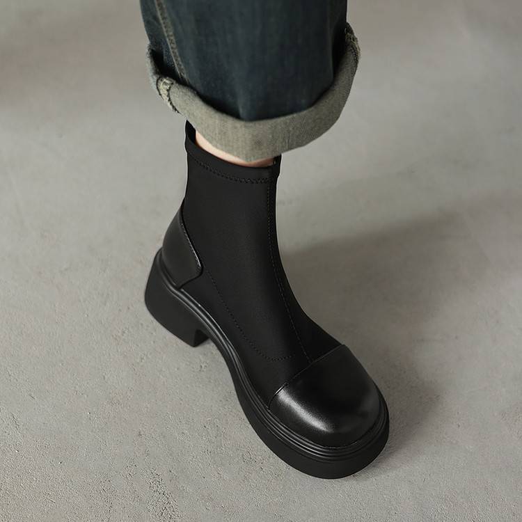 Autumn and winter women's thick-soled Martin boots suede non-slip large-size women's boots Korean version medium heel round head square heel medium bo