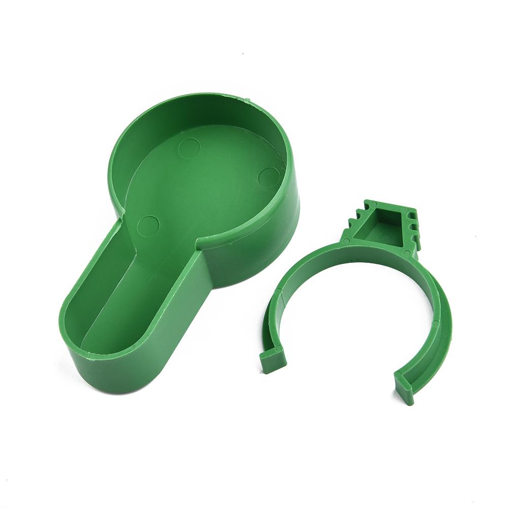 

Practical Bird Feeder/Waterer, Perfect for Parrot Cockatiel Canary, Sturdy and Reliable Construction, Choose from Multiple Sizes S Waterer