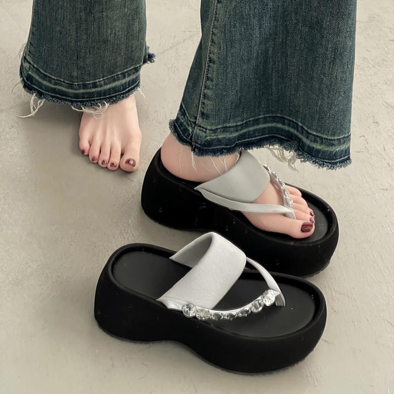 Fashion House Slippers Platform Glitter Slides Female Shoes Summer Clogs Woman Rubber Flip Flops Fashion Soft Jelly 2025 Beach Hawaiian