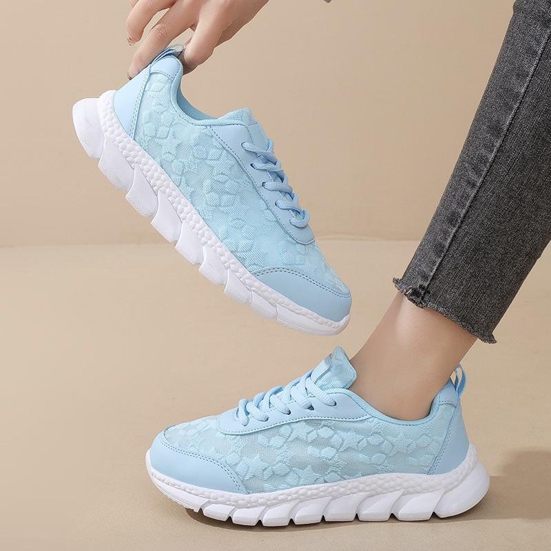 Women's Outdoor Running Shoes Lace Solid Color Sneakers Platform Lace Up Soft Sole Mesh Walking Shoes Low-top Breathable Low-top Daily Footwear