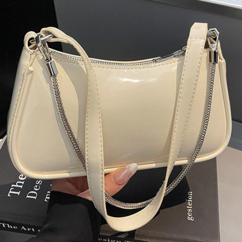 Korean version of simple high-value shoulder bag 2025 summer new chain fashion underarm popular hand carry messenger women's bag