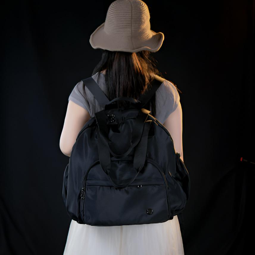 

2025 new large-capacity casual backpack lightweight and portable shoulder bag travel dirt-resistant women s backpack чёрный