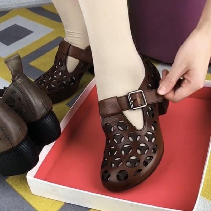 Spring and Autumn Retro Small Leather Shoes Platform Sandals Casual Sandals 2025 Summer New Hollow Middle-aged and Elderly Hole Women's Shoes