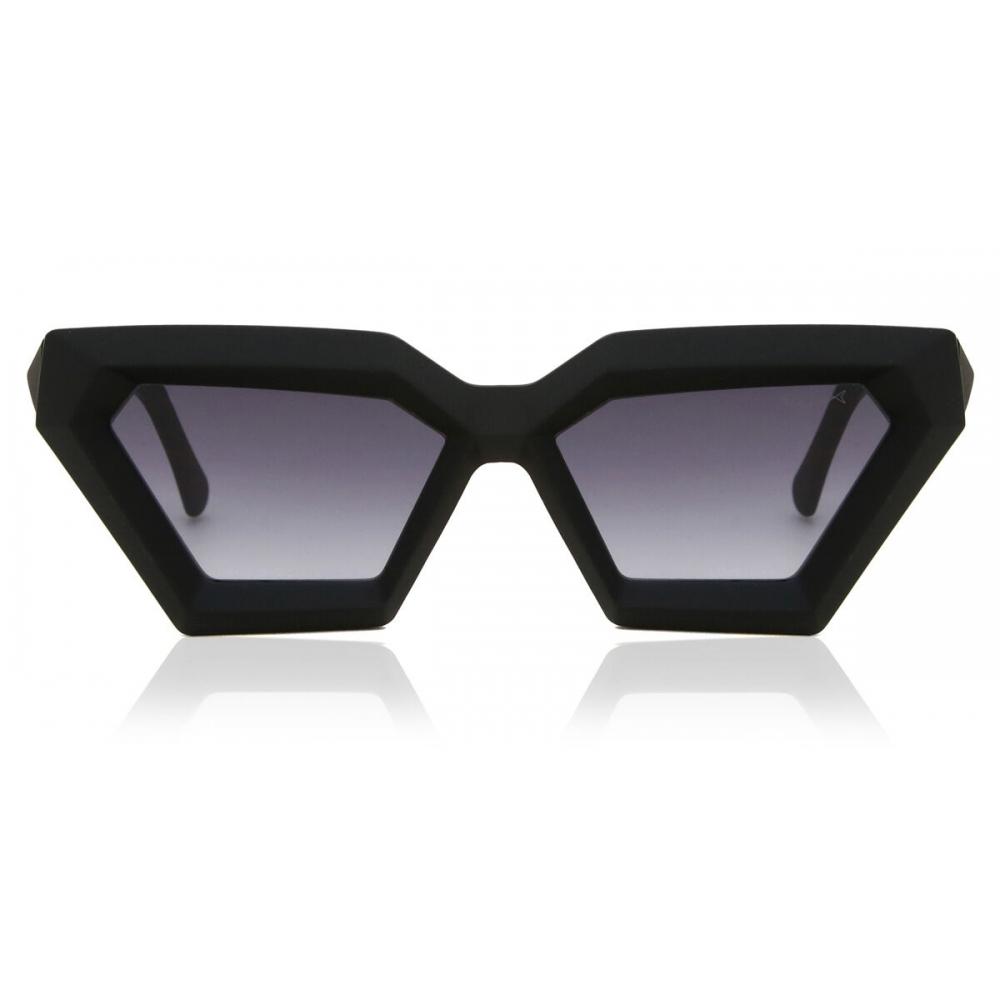 

Saraghina Zeus 115sla Women Sunglasses Matte Black/54