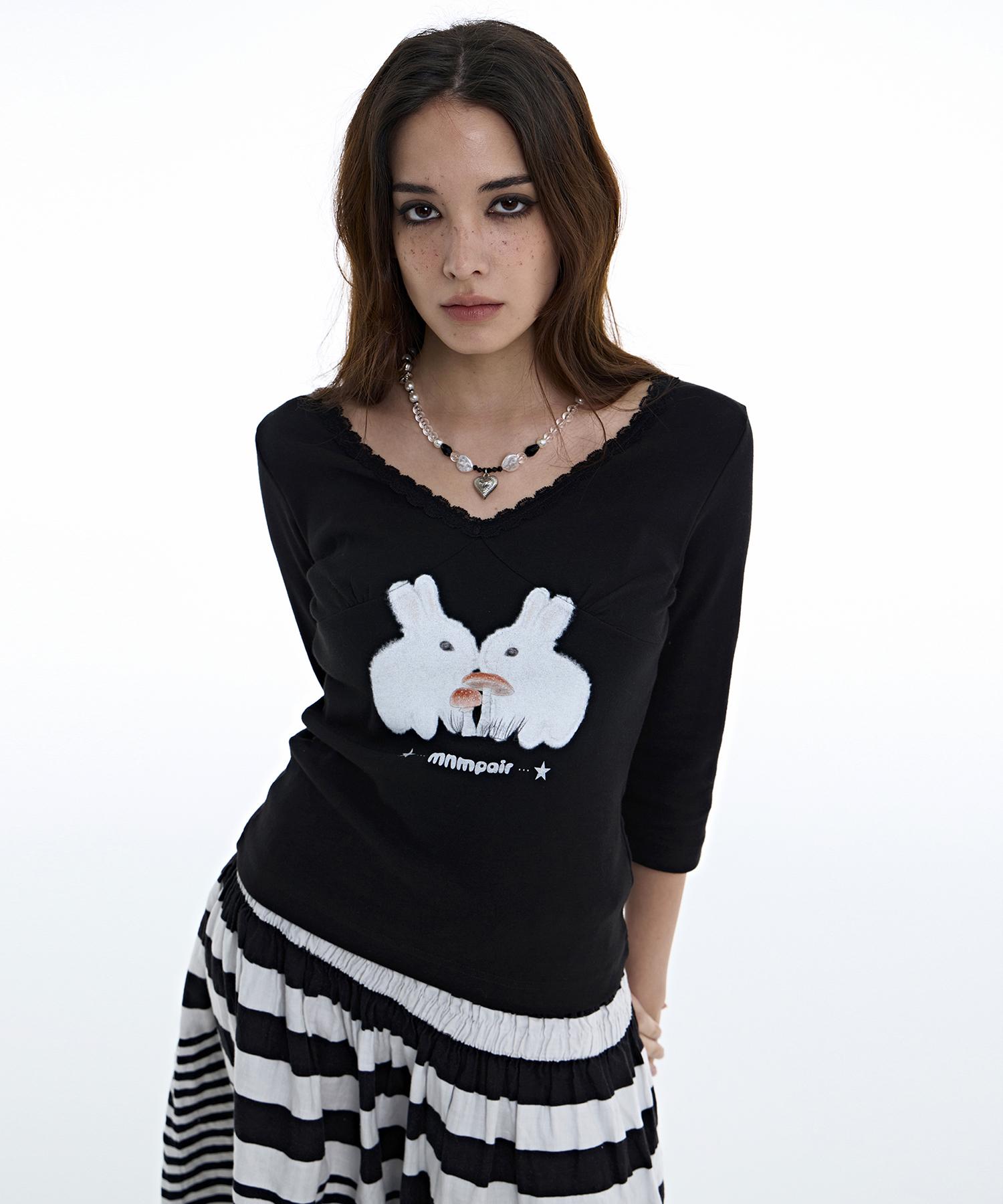Minimal Fair Rabbit Lace V-Neck Tee Black Free