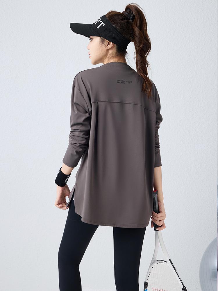 Women's 2026 Three-Piece Yoga Set: Loose Long Sleeve, Tapered Pants, Sporty Letter Vest Fitness Wear