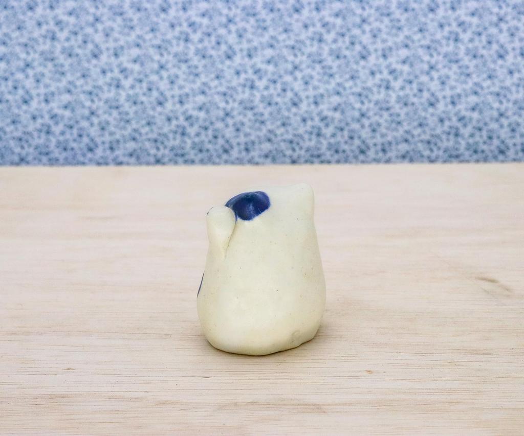 Craftsman House Dyed Cat Made in Japan Maneki-neko (Round)