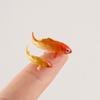 Miniatur-PVC-Koi-Goldfisch-Ornament für Spielhäuser & Dioramen