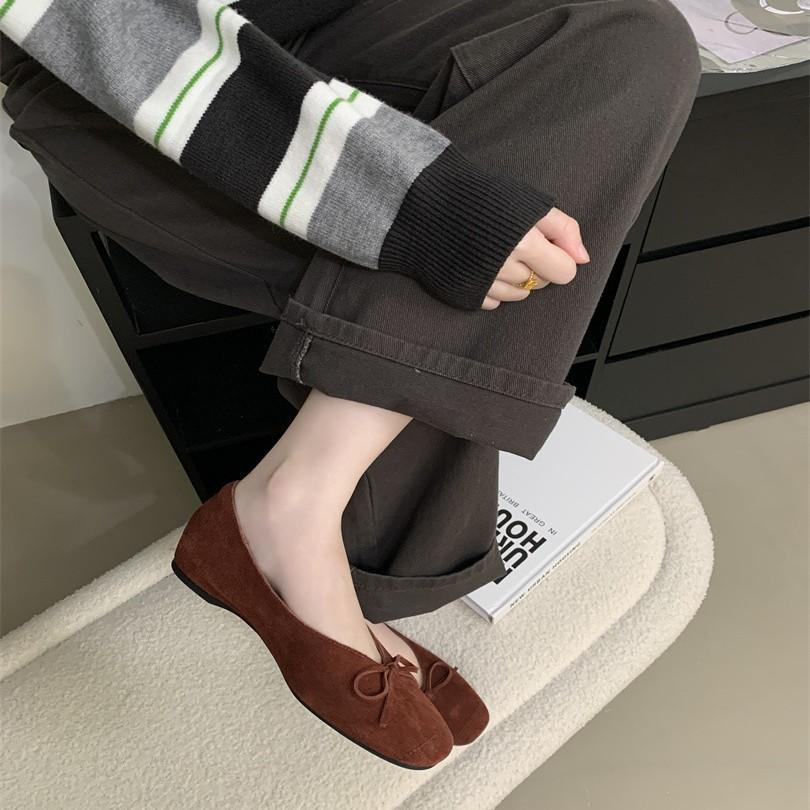 French Xiaoxiangfeng grandma shoes low-heeled single shoes women's shoes color matching thick heel leather bow square head soft sole single shoes wome